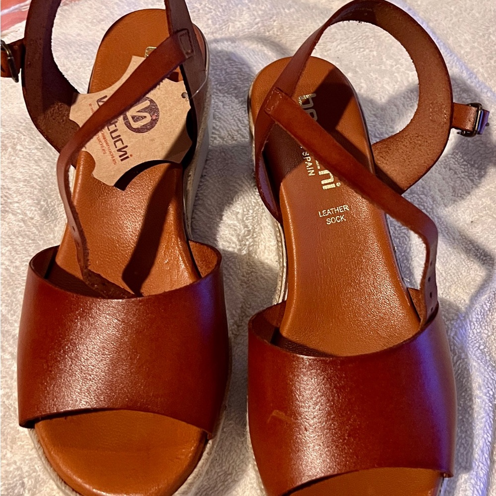 🎉Deal of the Year🎉BERTUCHI Made in Spain Quarter Strap Wedge Sandals - Leather